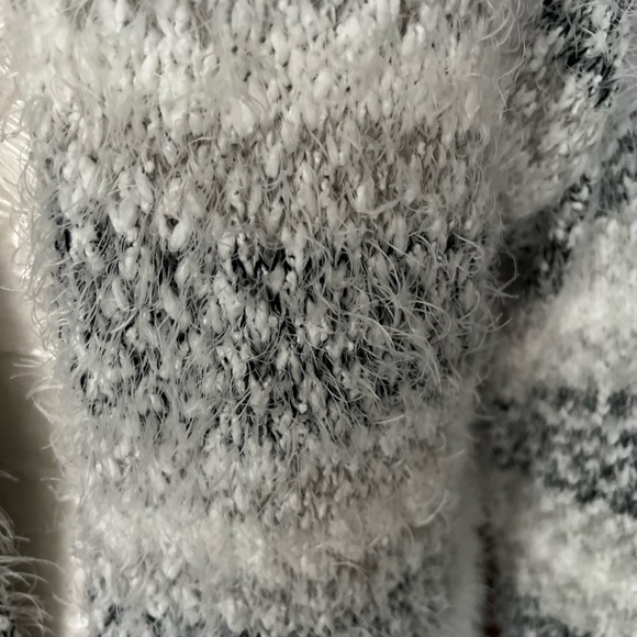 Absolutely Famous Fuzzy Gray and White Cardigan - Picture 6 of 8